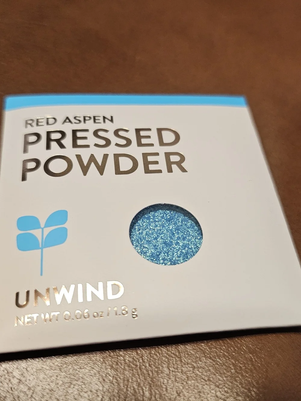 Red Aspen Unwind Pressed Powder Eyeshadow - Shimmery Blue